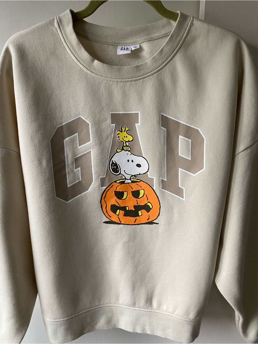 Gap Peanuts Halloween Sweatshirt Size Large Oversized Cropped EUC Beige Snoopy - Picture 3 of 16